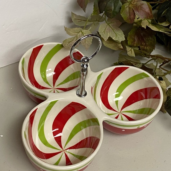 Celebrating Home Christmas Peppermint Twist pattern 3 Bowl in one - Picture 9 of 9